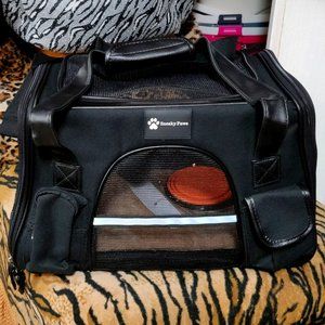 Pet Carrier Dog or Cat Black w/Extras 18"L x 11"W x 12"H   Bran New!